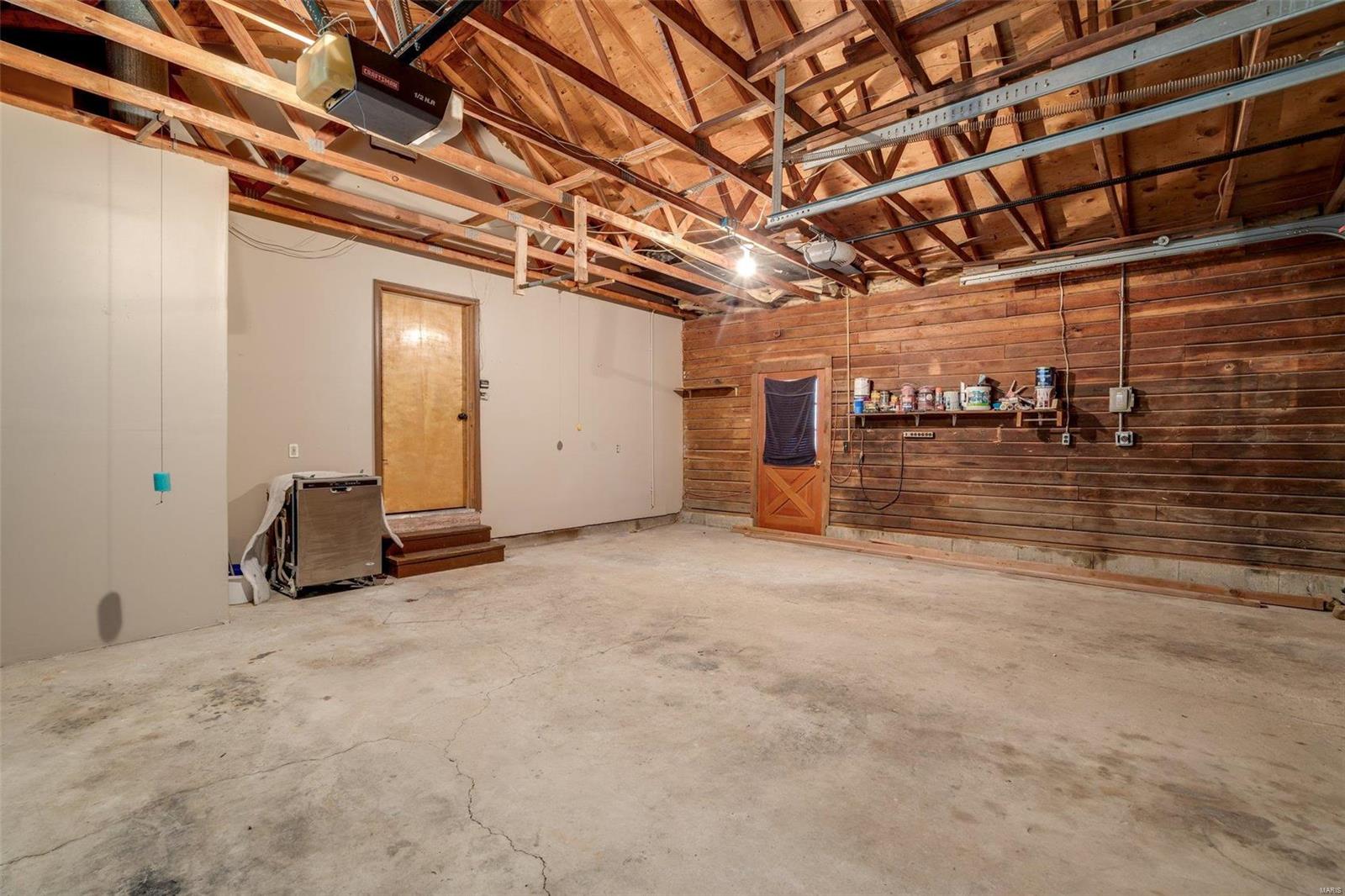 144 Post Oaks Dr.
