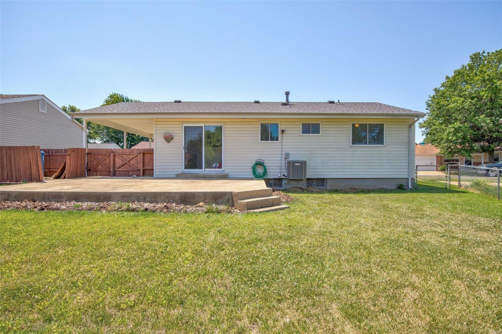 2816 Vineyard Dr