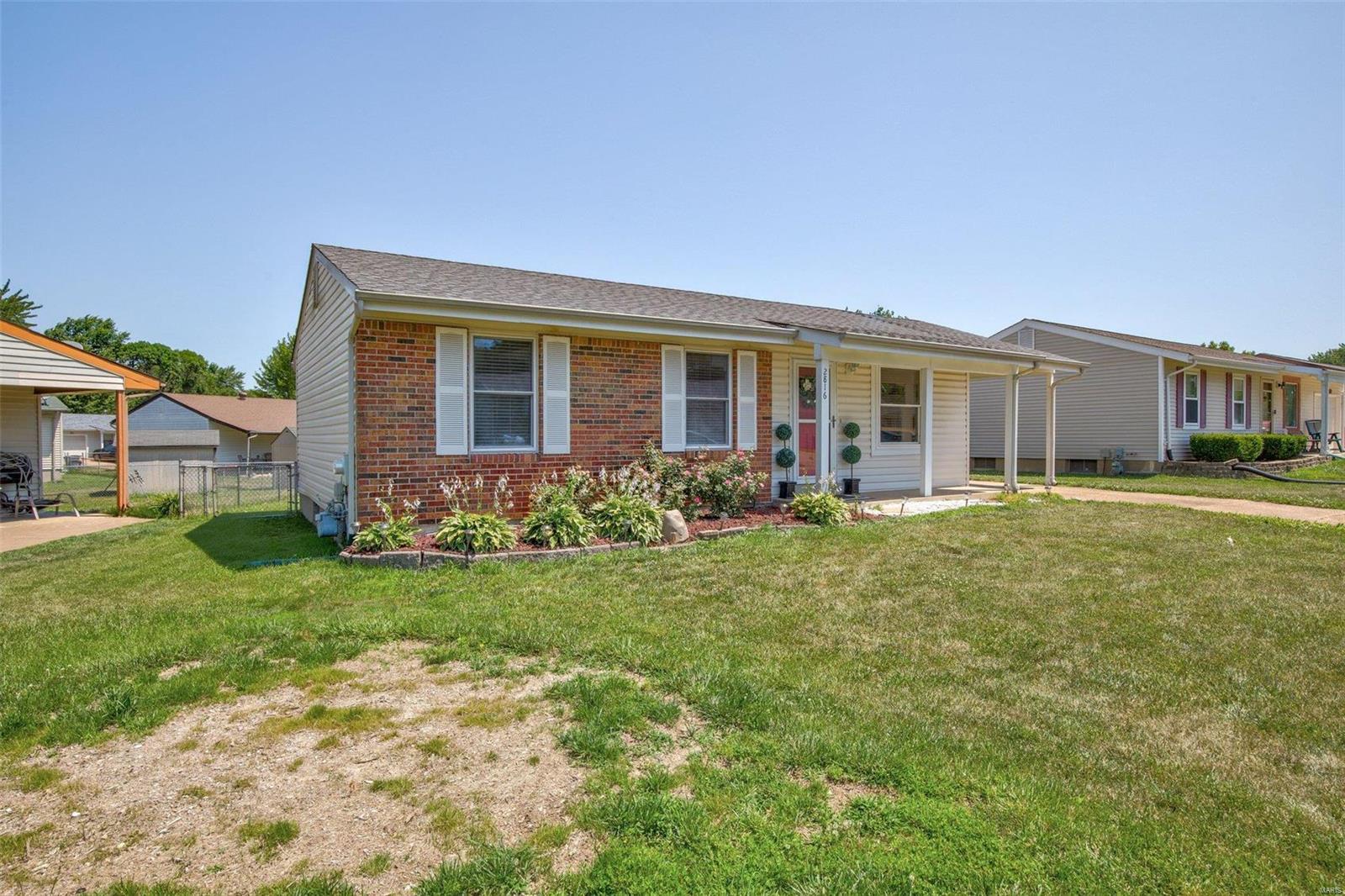 2816 Vineyard Dr