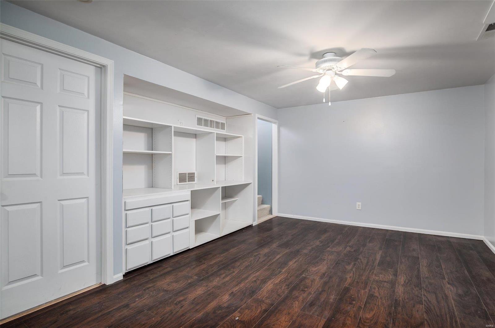 2816 Vineyard Dr