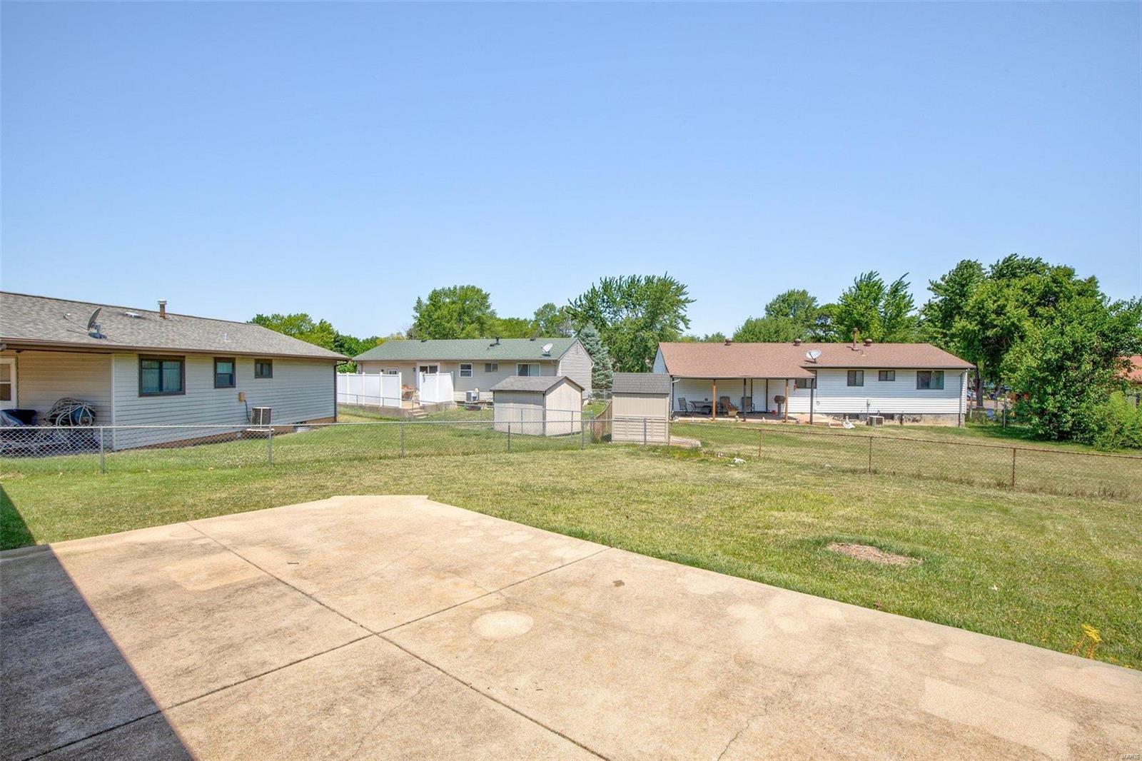 2816 Vineyard Dr