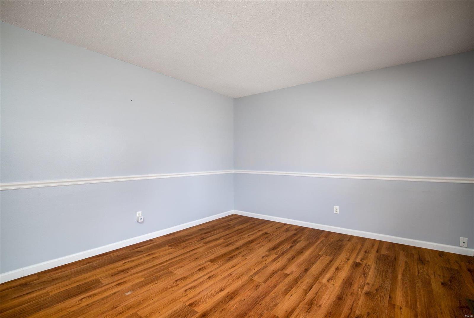 2816 Vineyard Dr