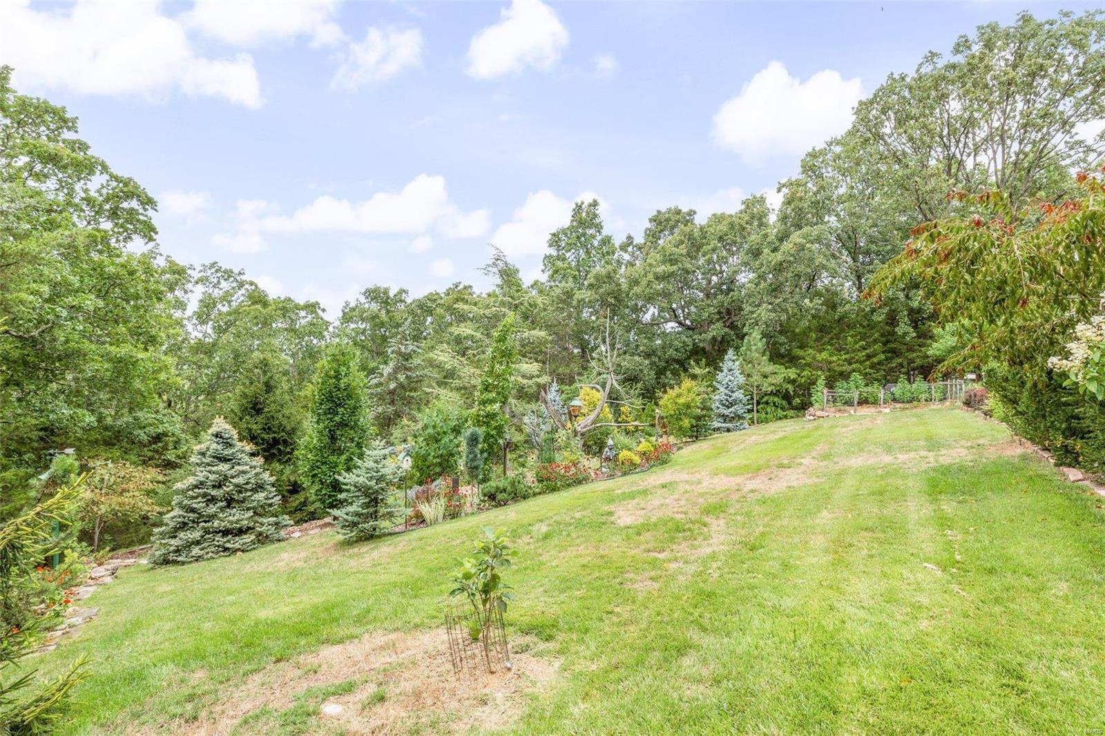 1325 Brenda Dr