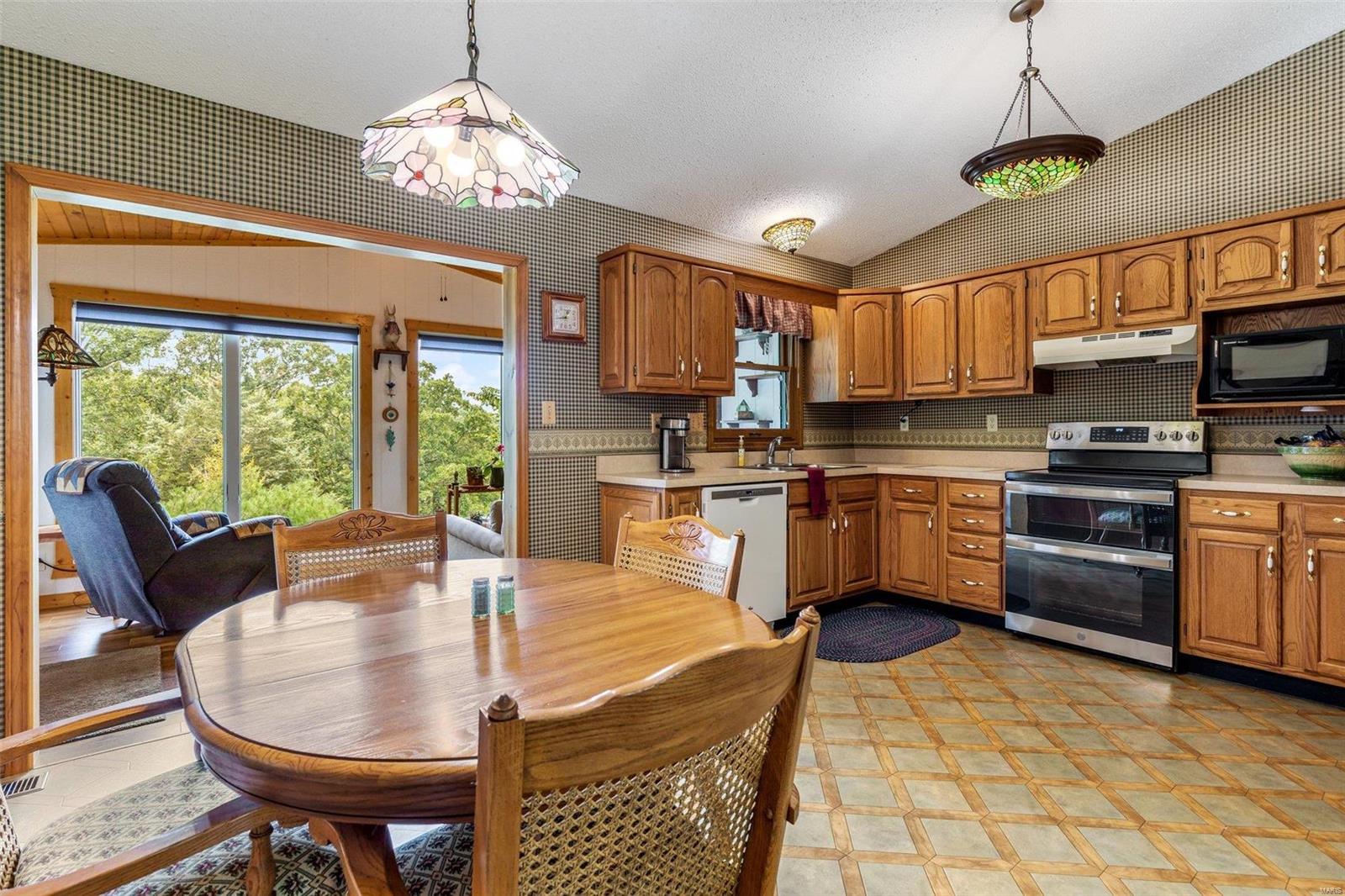 1325 Brenda Dr