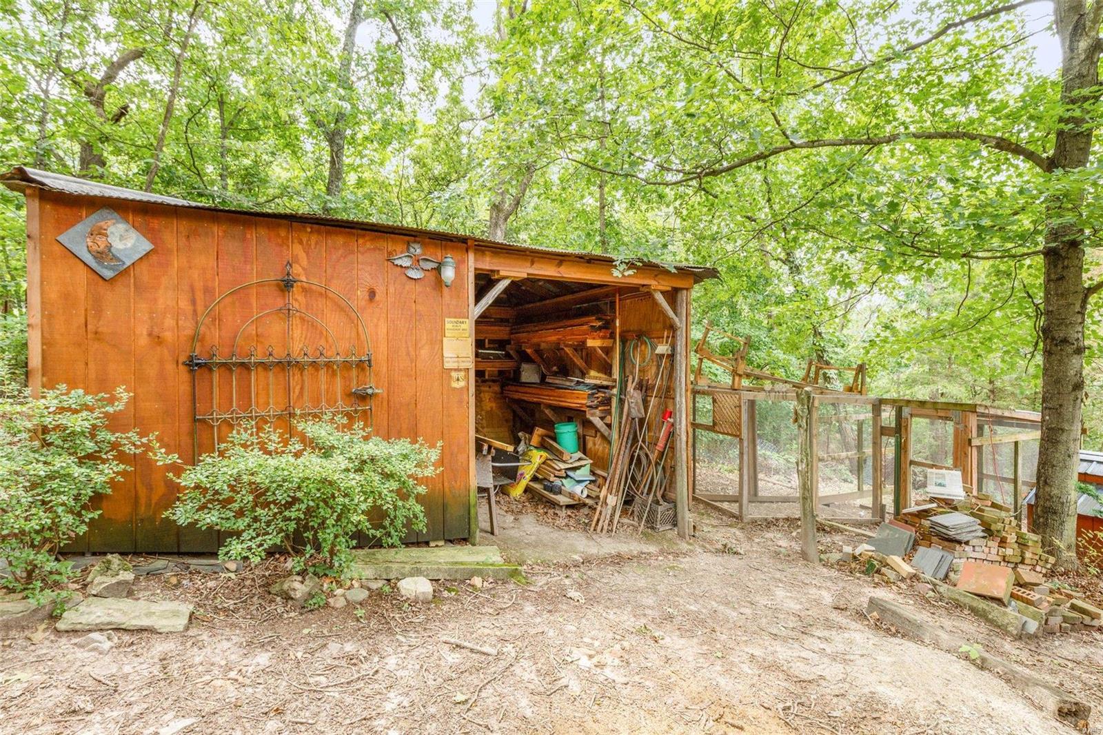 1325 Brenda Dr