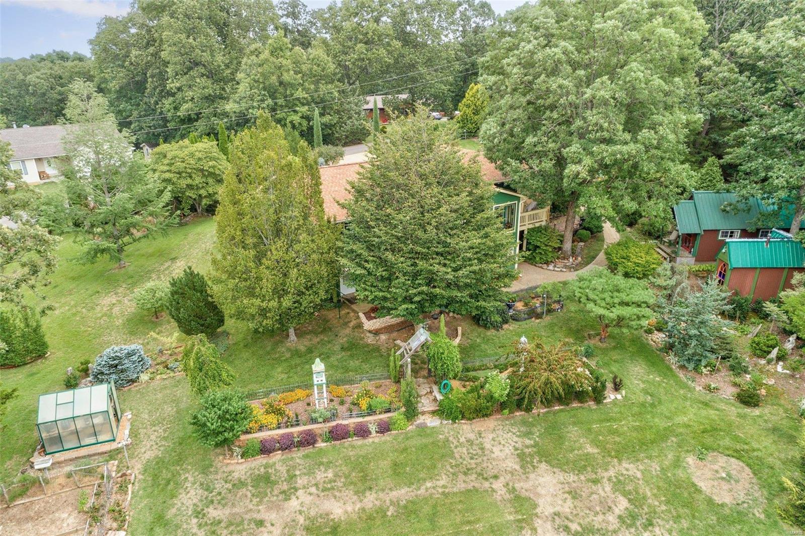 1325 Brenda Dr