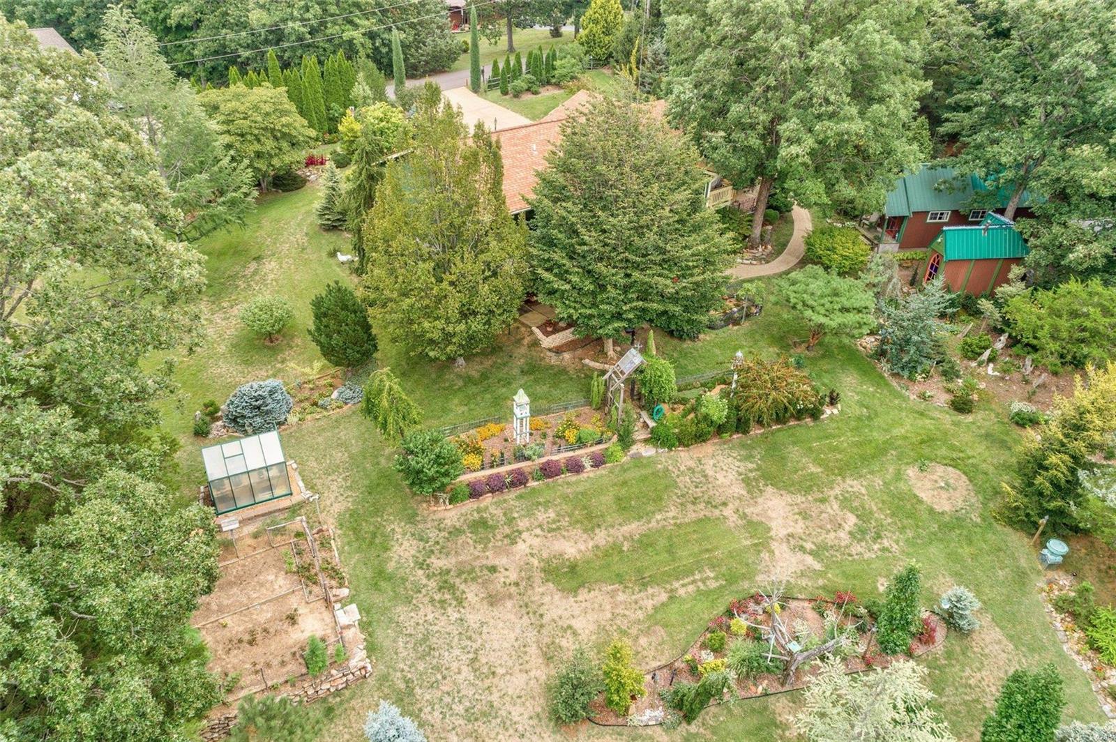 1325 Brenda Dr