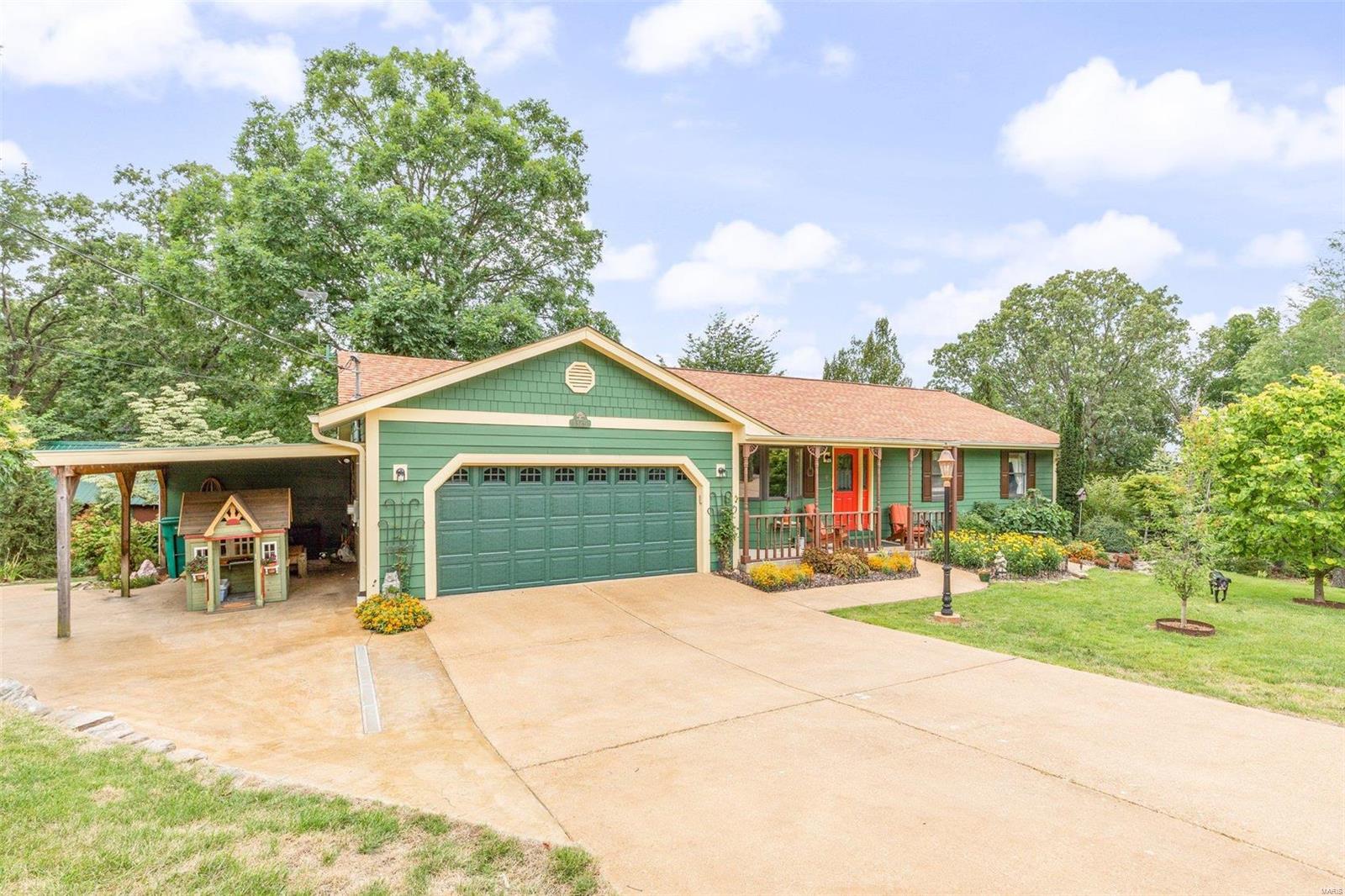 1325 Brenda Dr