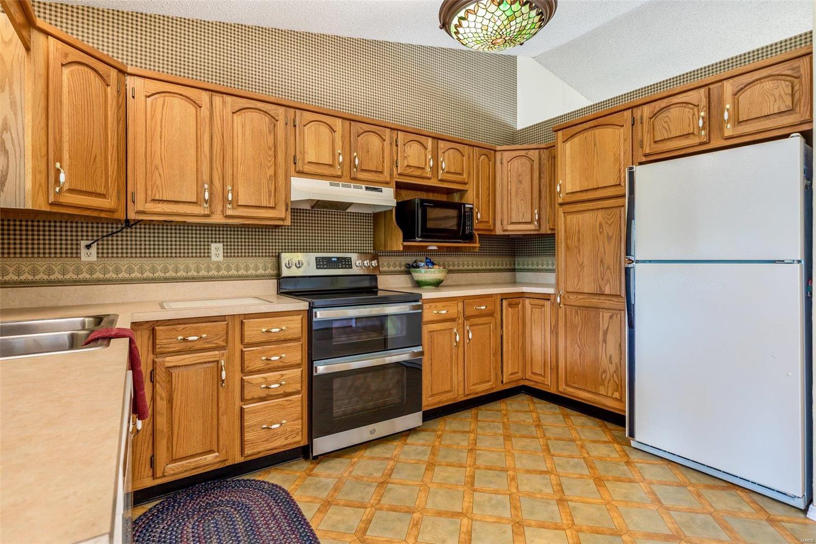 1325 Brenda Dr