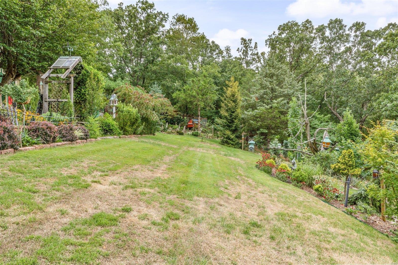 1325 Brenda Dr
