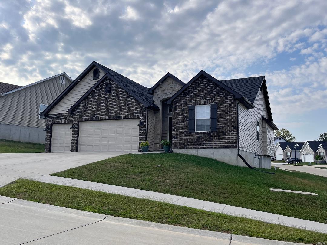 1810 Sunset Ridge