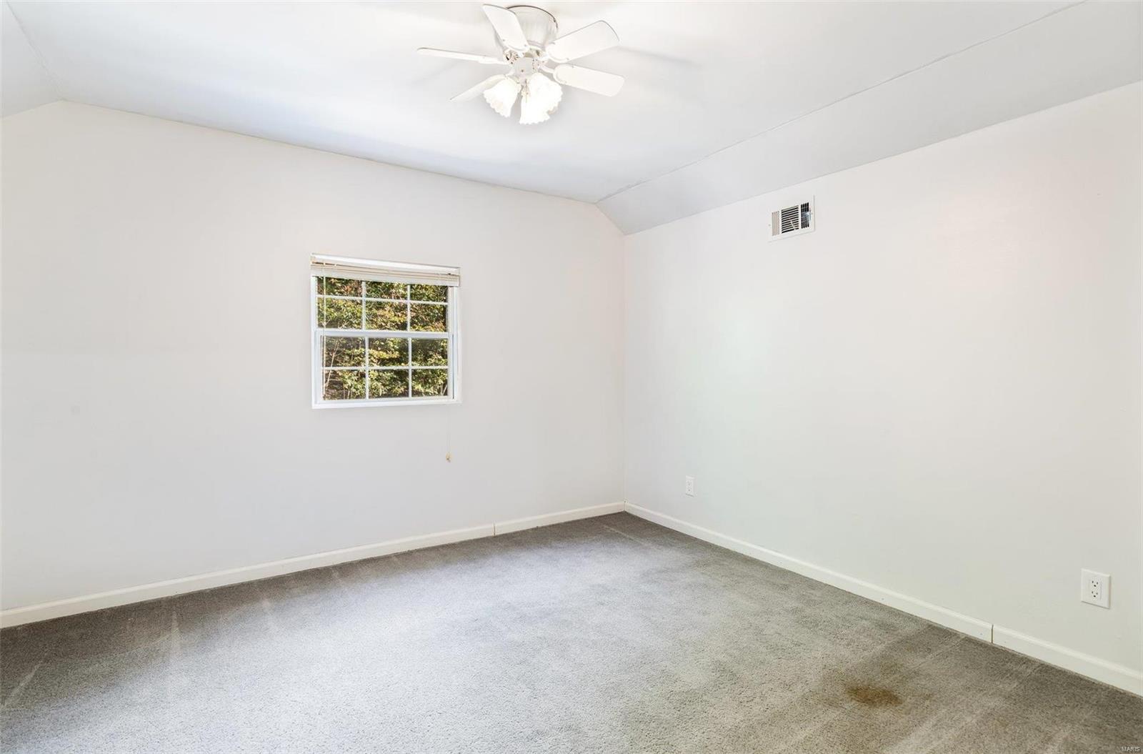 2571 Ridgeview Dr