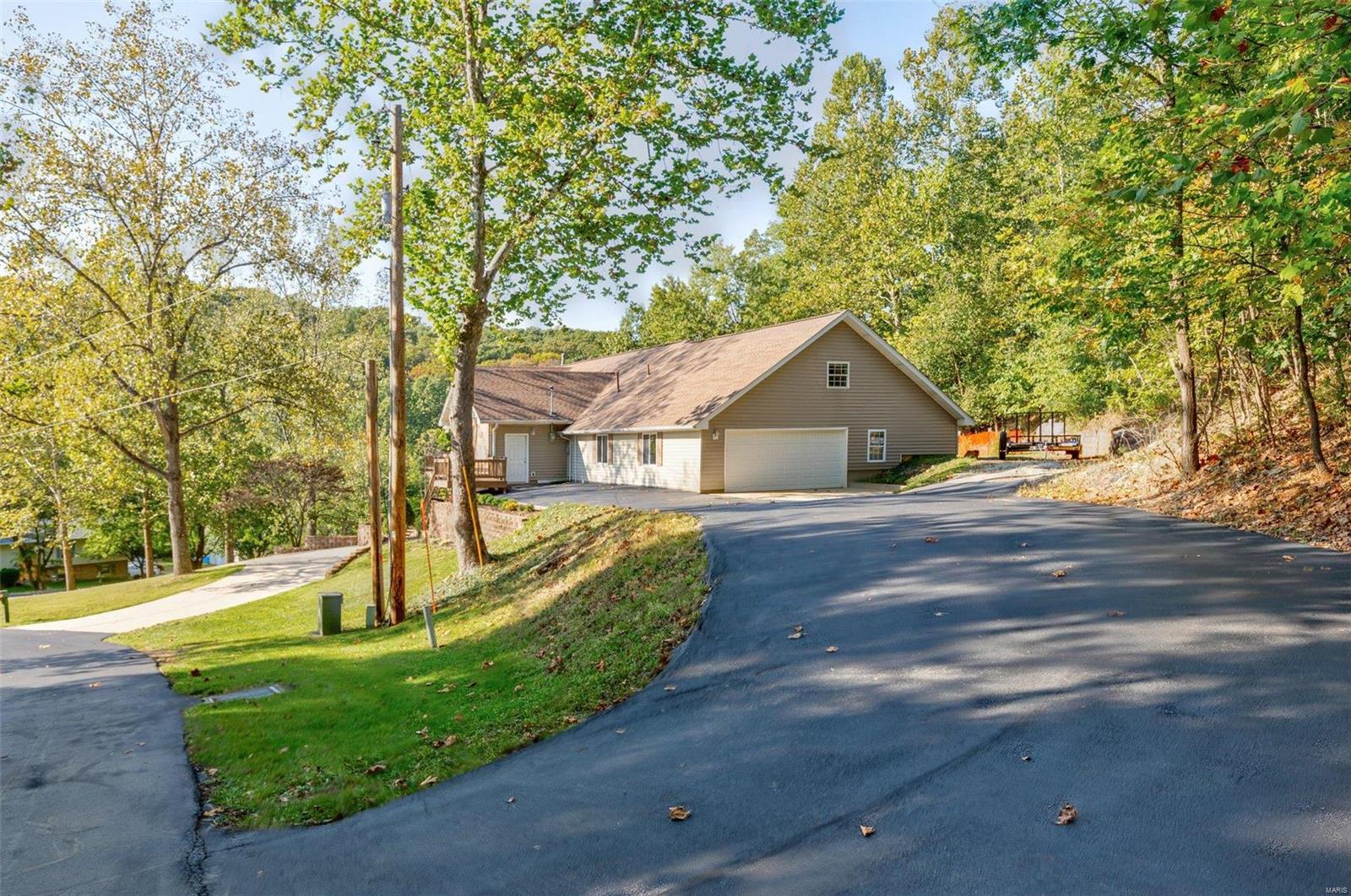 2571 Ridgeview Dr
