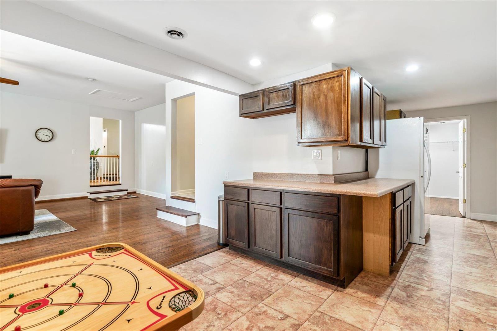 2571 Ridgeview Dr