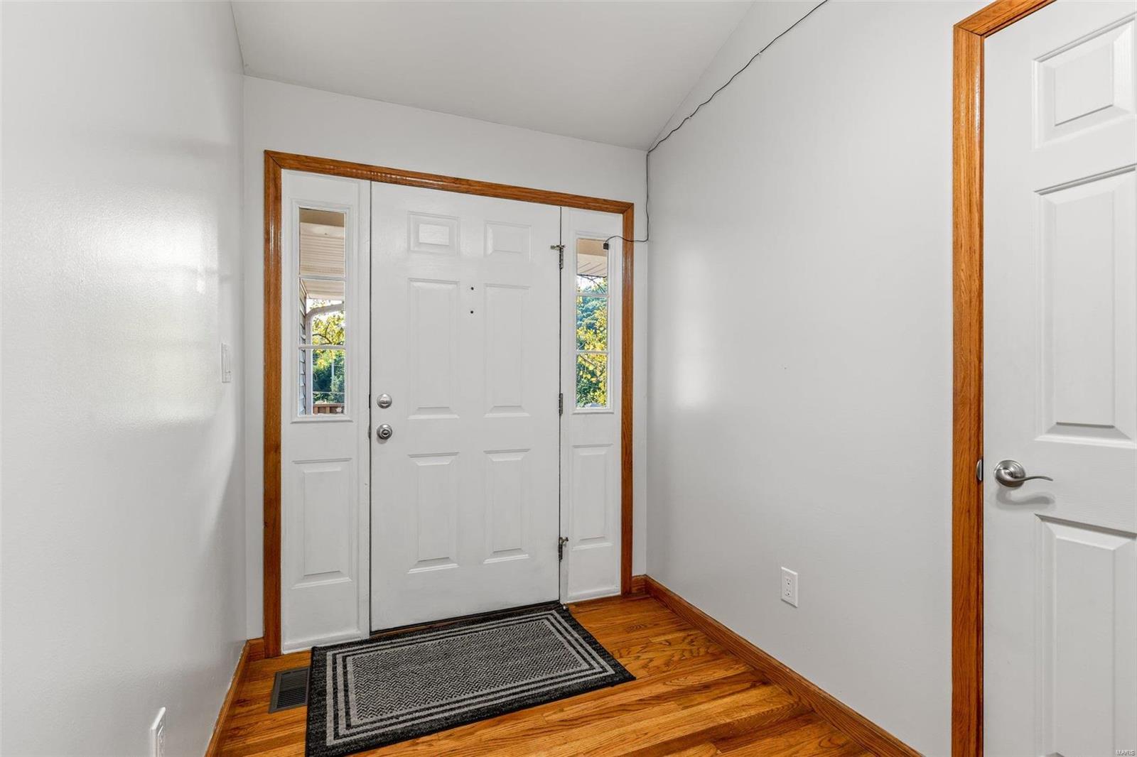 2571 Ridgeview Dr