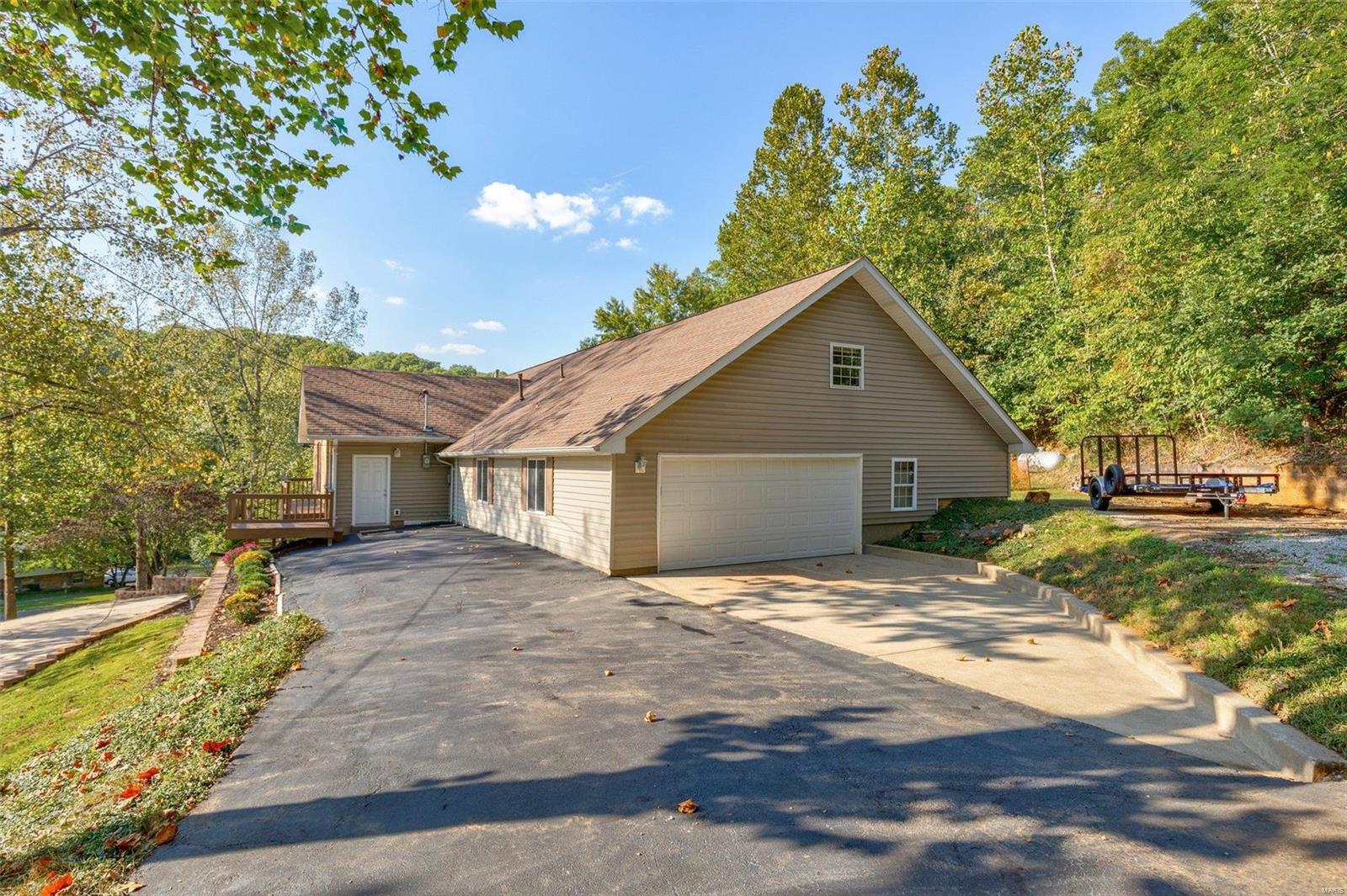 2571 Ridgeview Dr