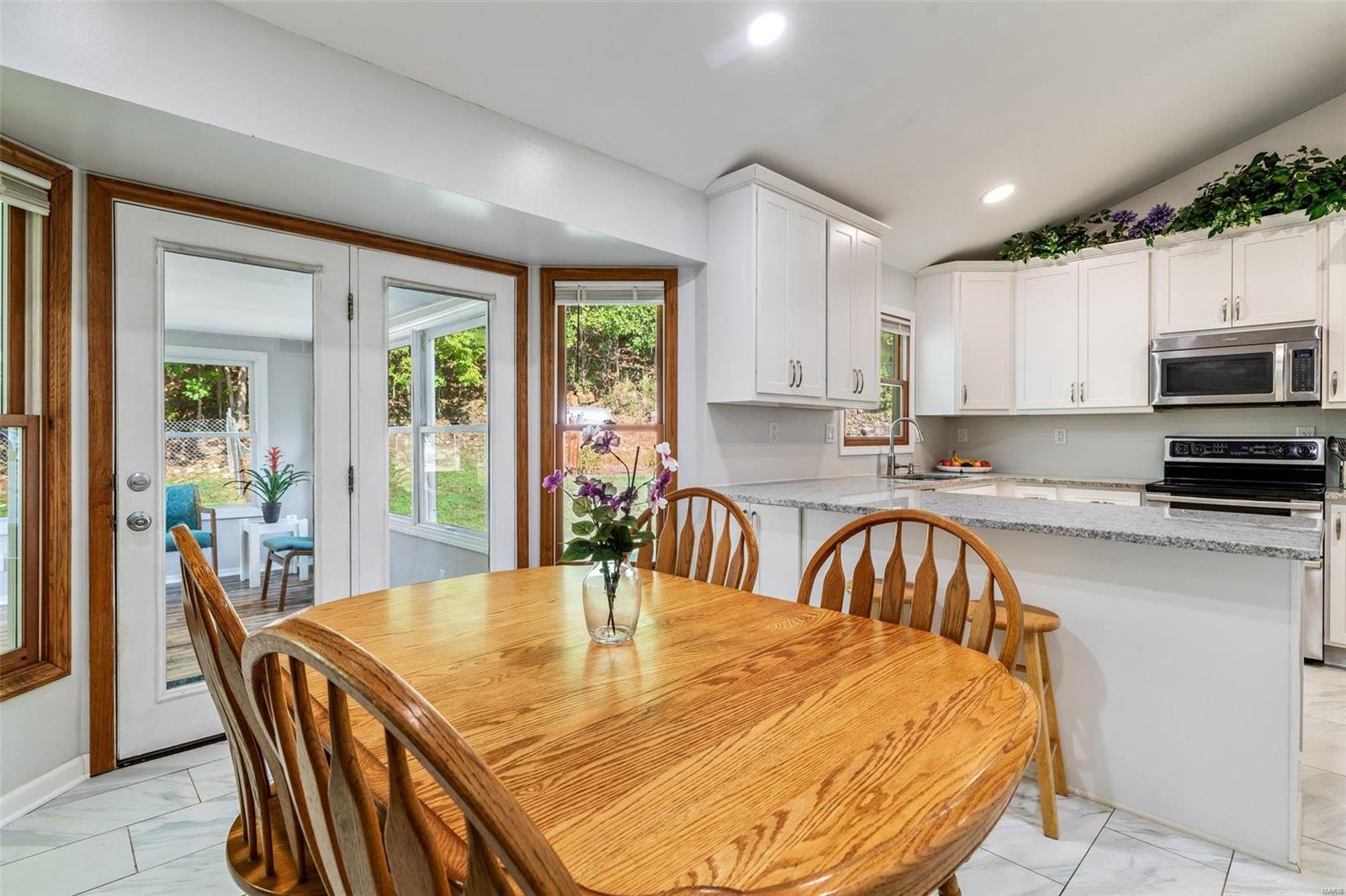2571 Ridgeview Dr