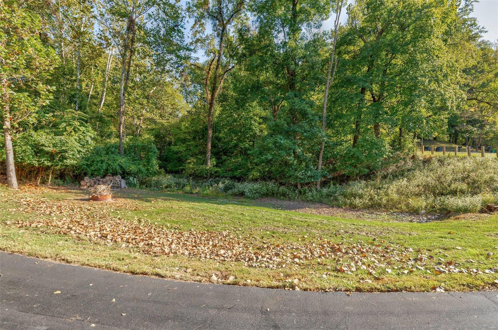 2571 Ridgeview Dr