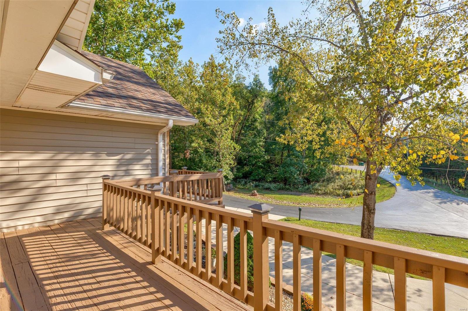 2571 Ridgeview Dr
