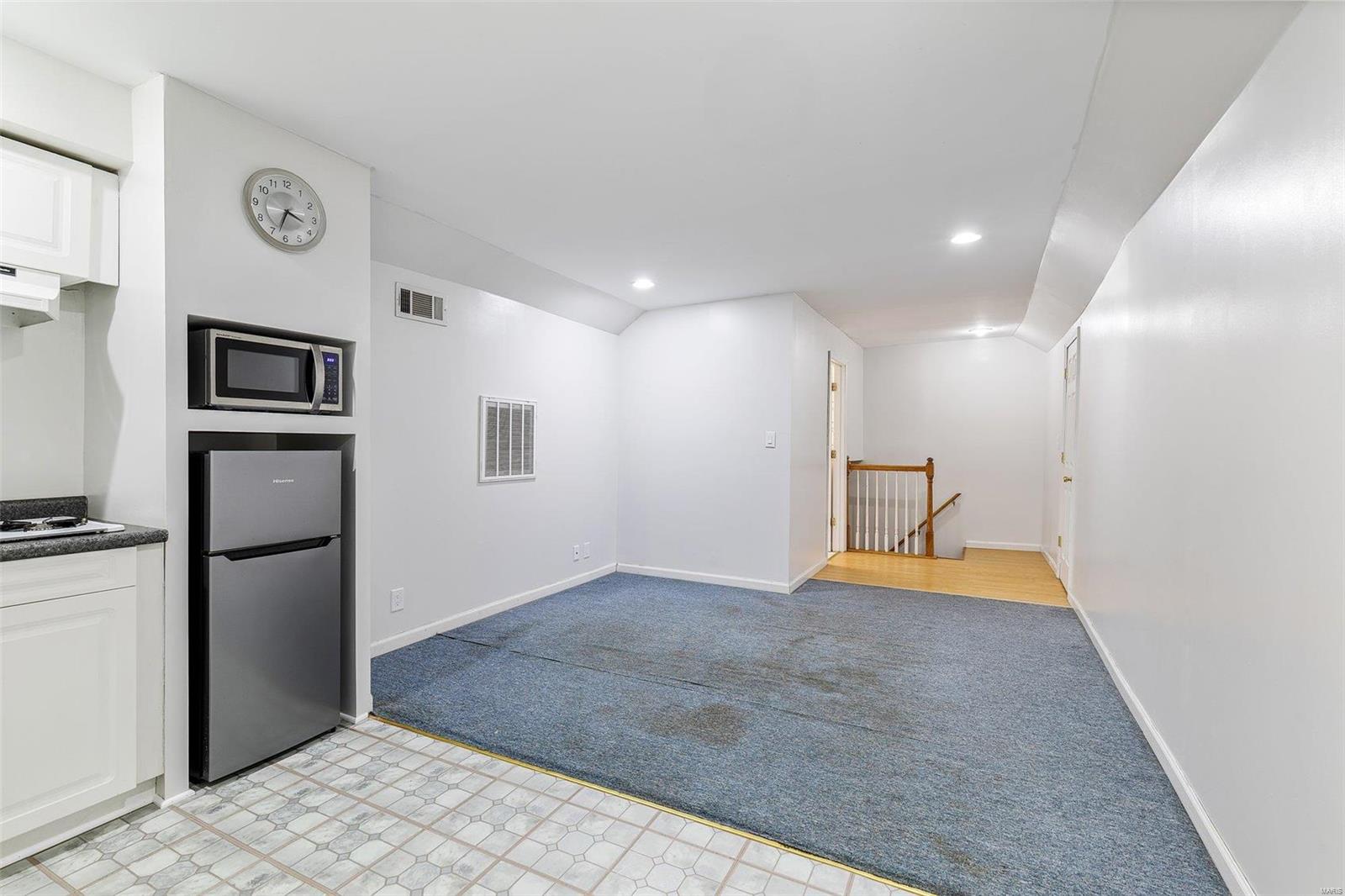 2571 Ridgeview Dr