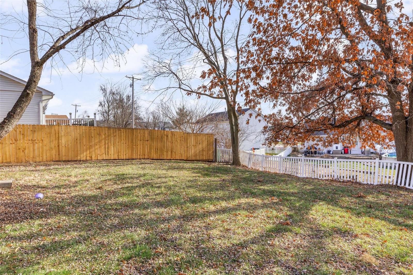 514 Merribrook Ln