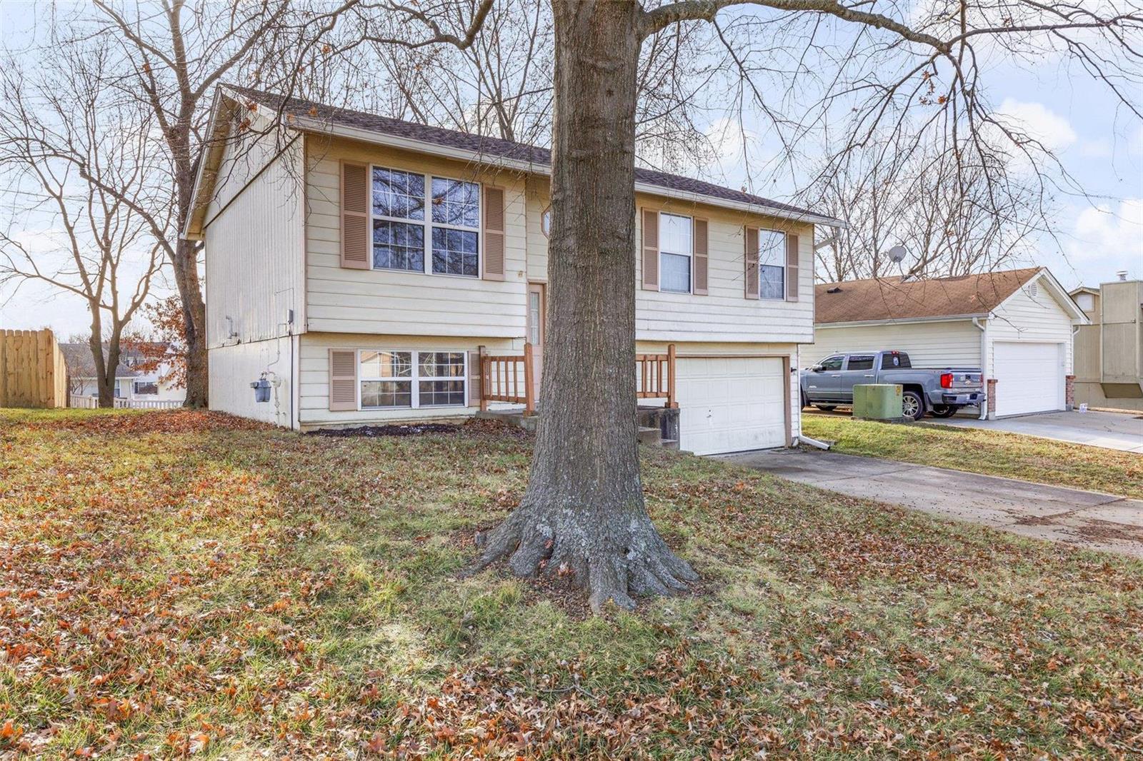 514 Merribrook Ln