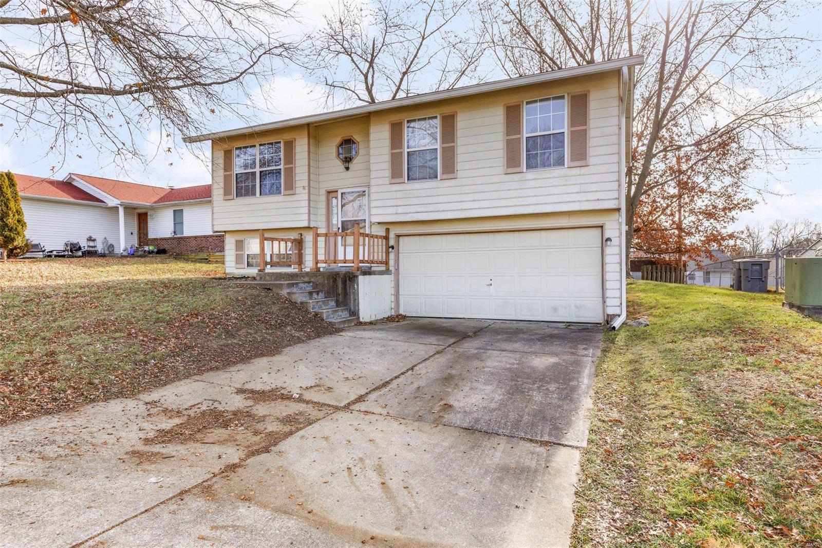 514 Merribrook Ln