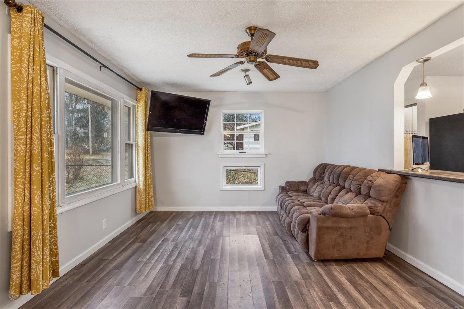 655 Riverview Dr.