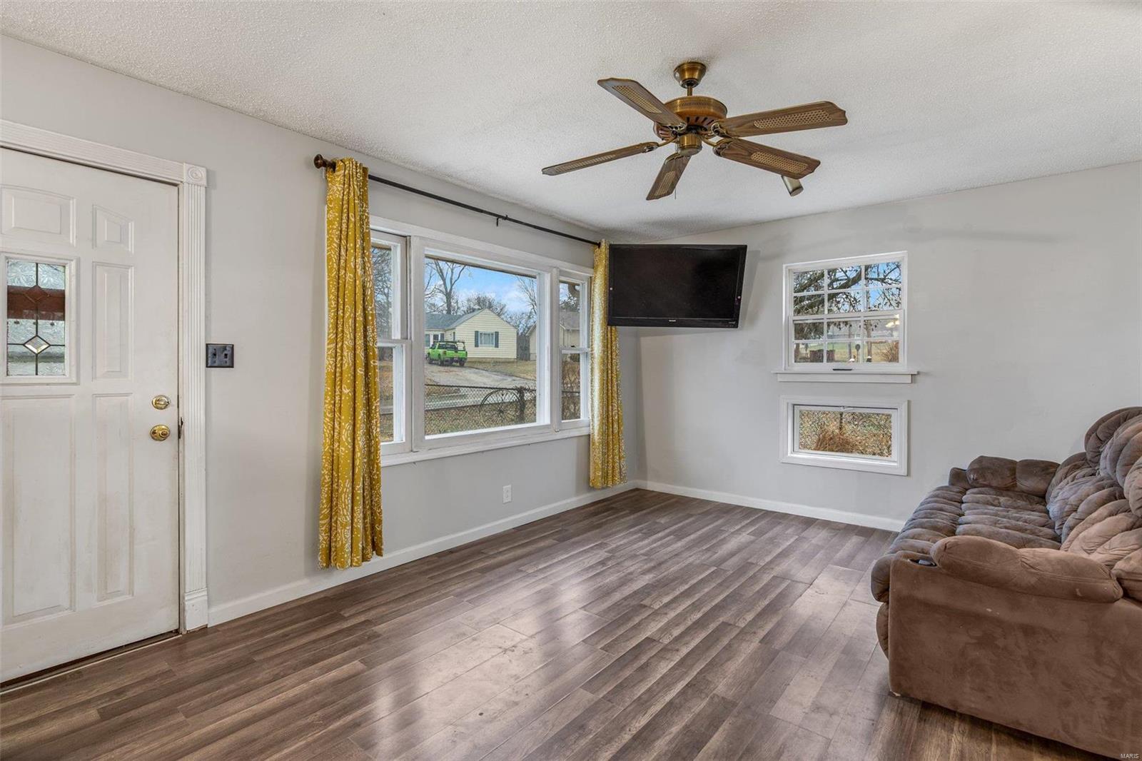 655 Riverview Dr.