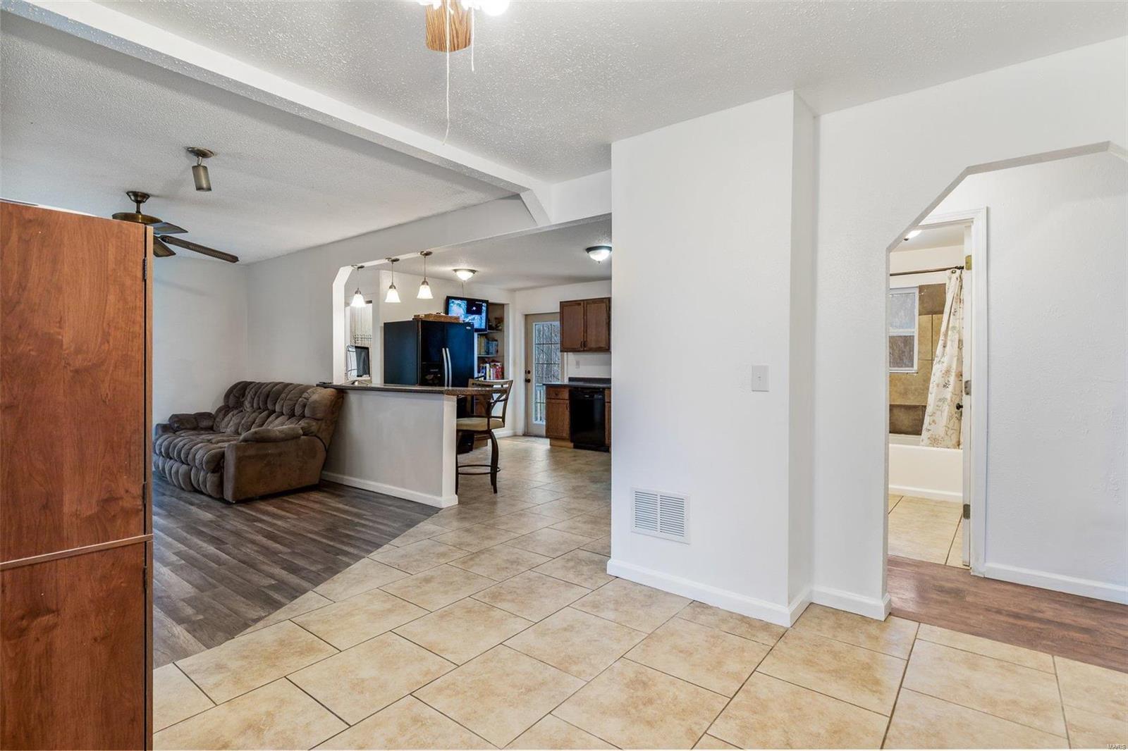 655 Riverview Dr.