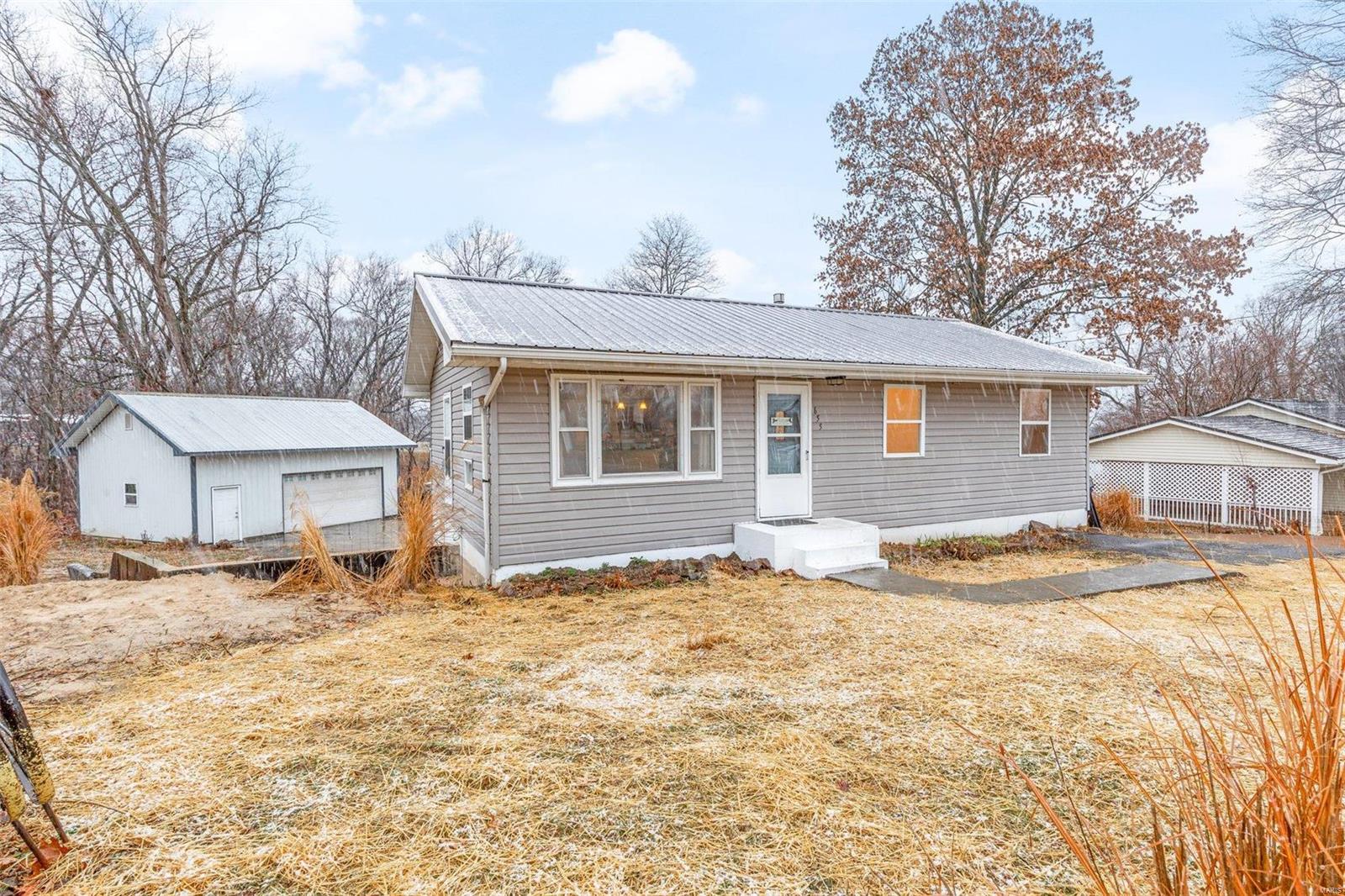 655 Riverview Dr.