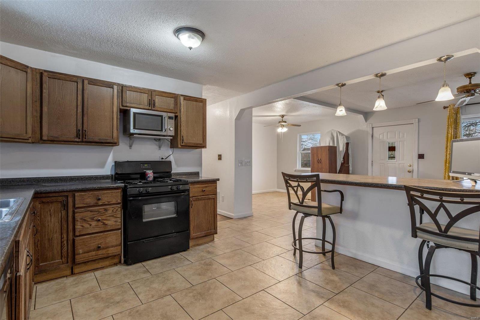 655 Riverview Dr.