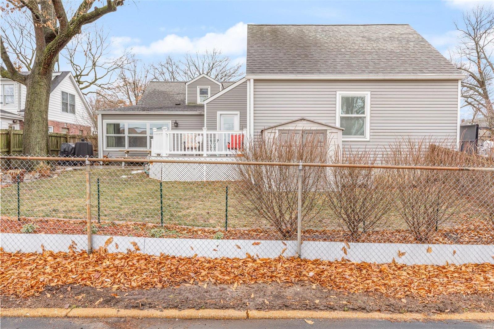 1 Harwood Ln