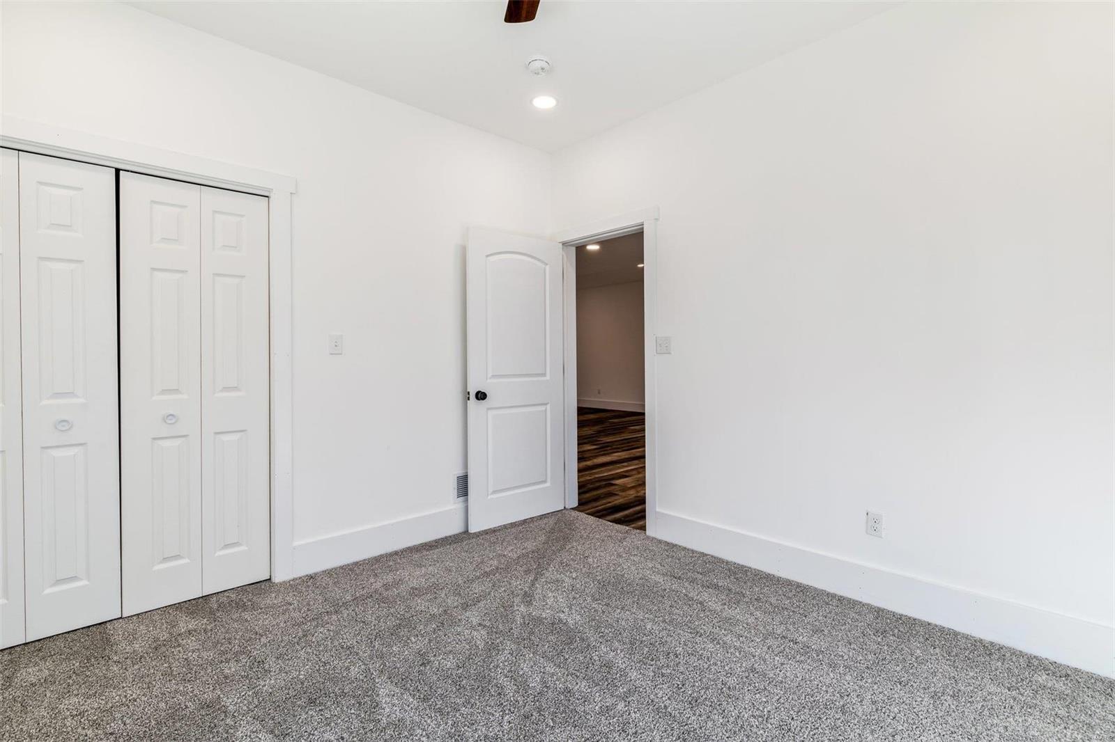6035 State Road DD