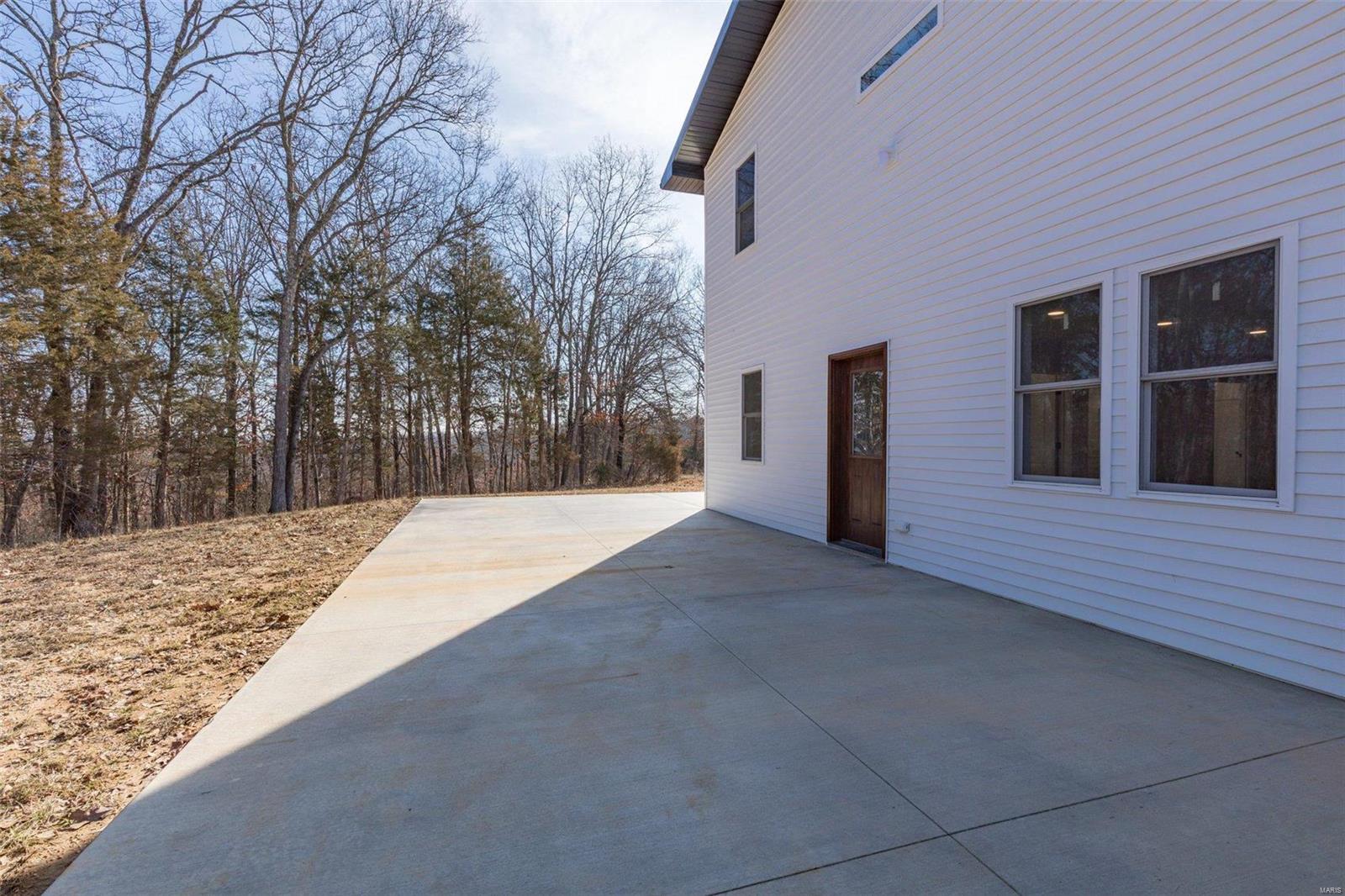 6035 State Road DD
