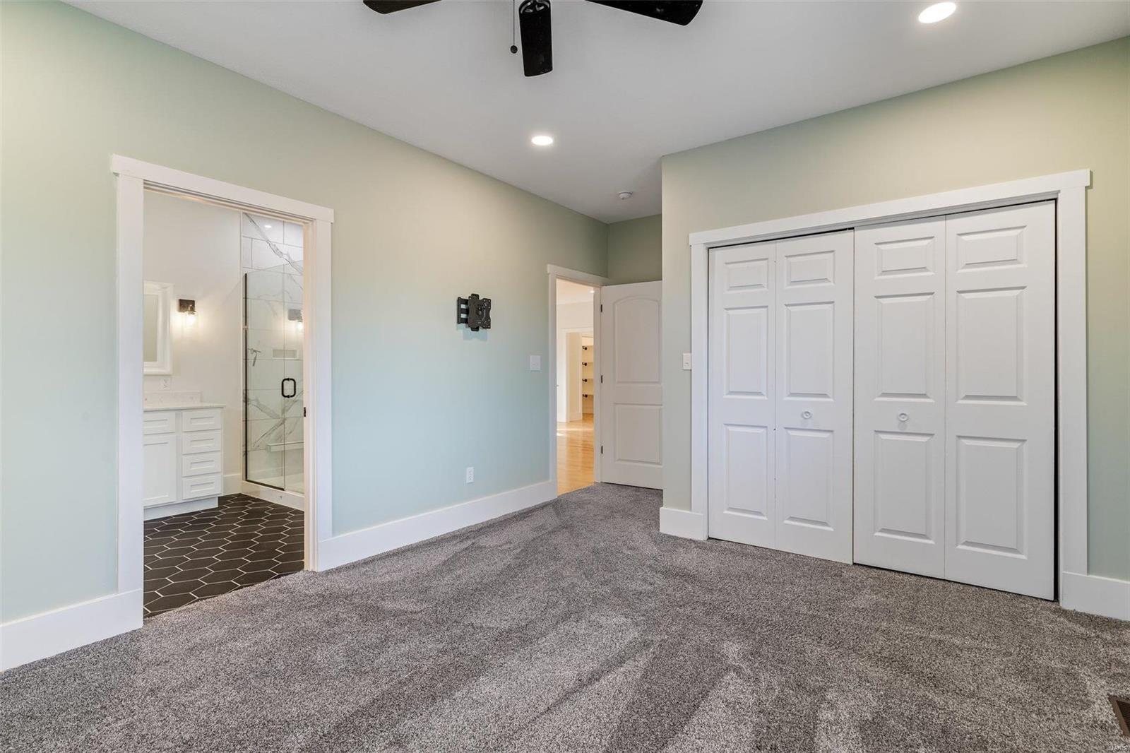 6035 State Road DD