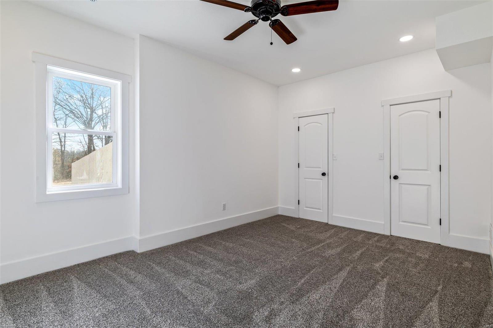 6035 State Road DD