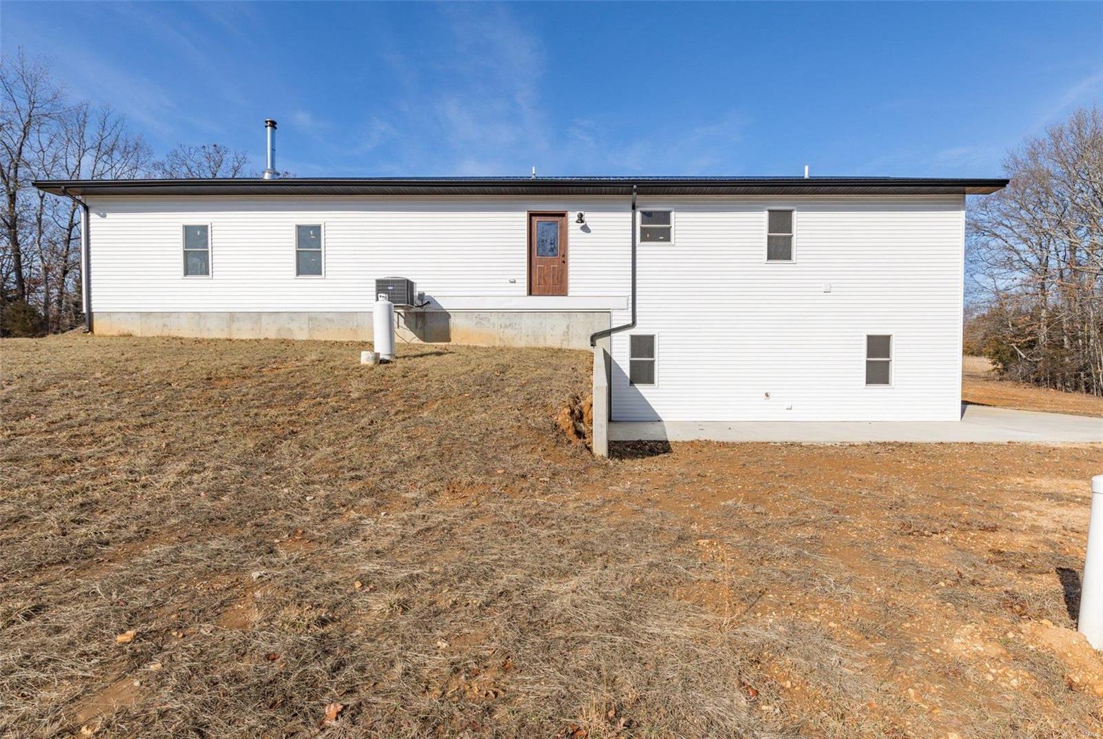 6035 State Road DD