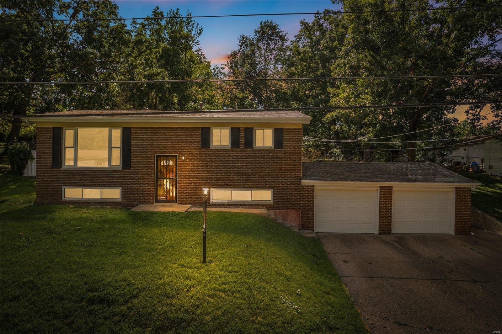 1805 Rainbow Dr