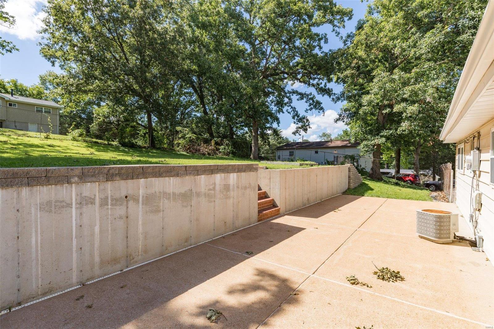 1805 Rainbow Dr