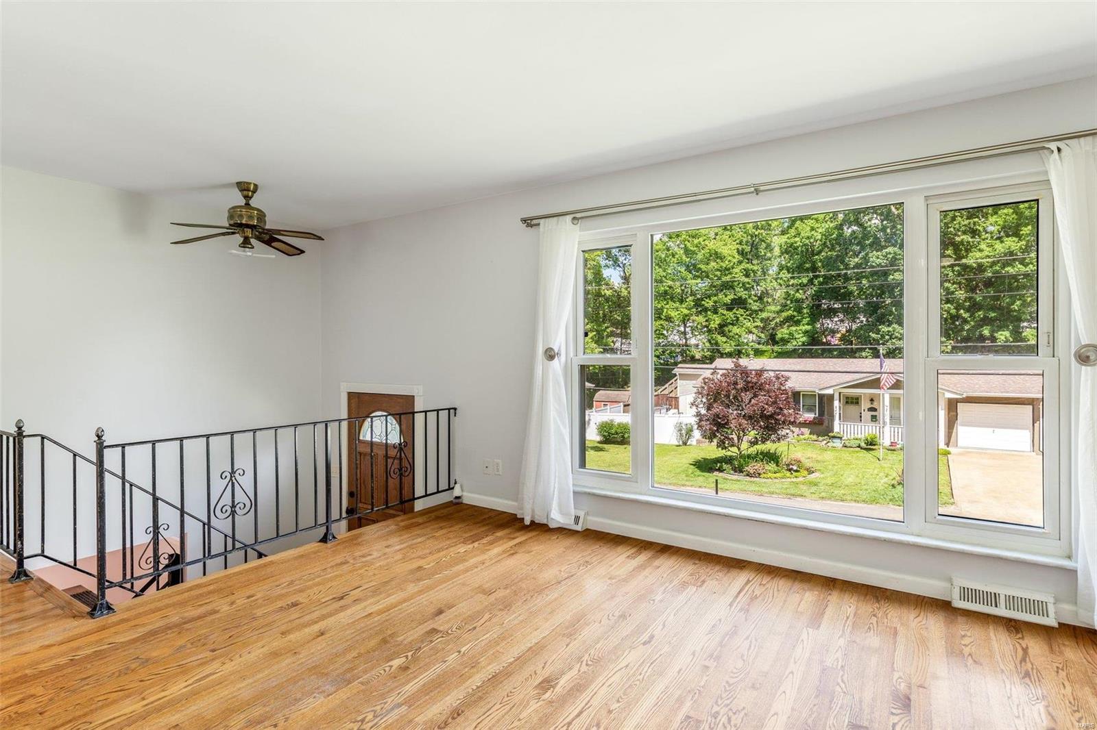 1805 Rainbow Dr