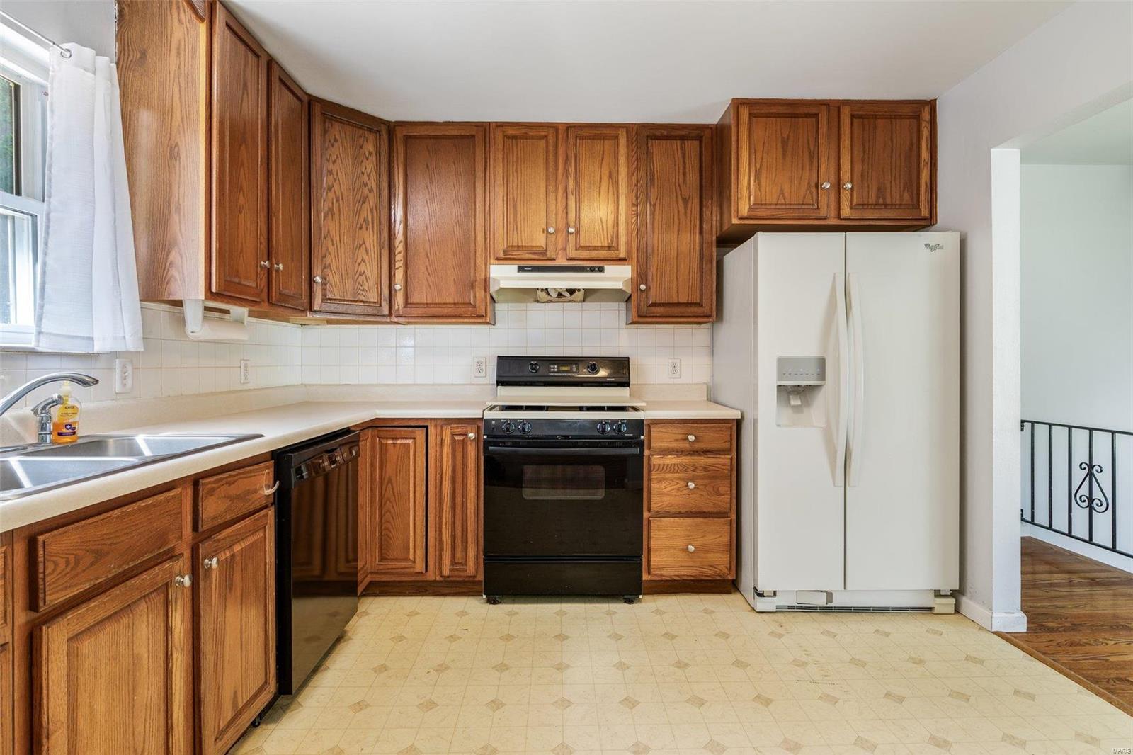 1805 Rainbow Dr