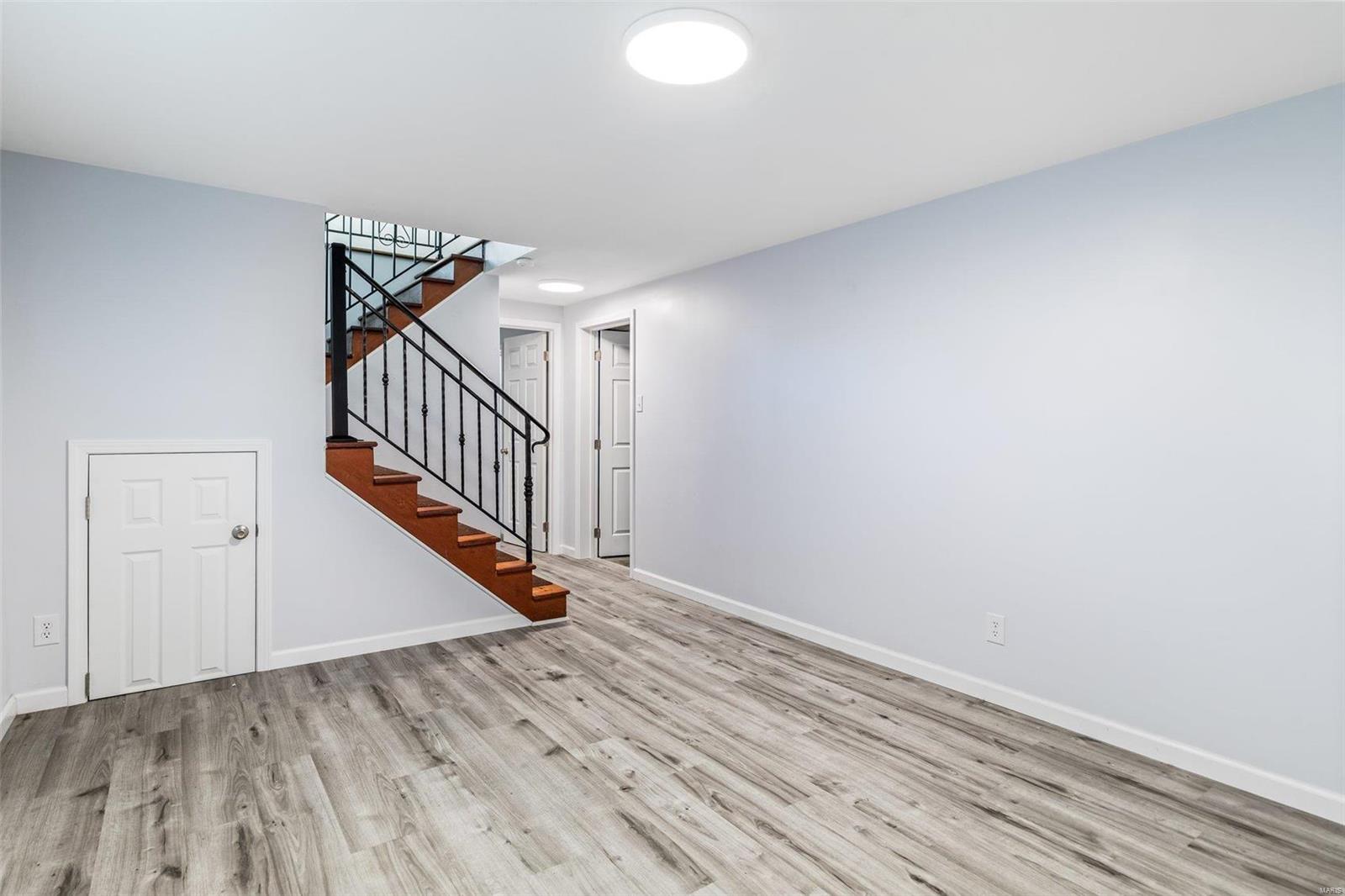 1805 Rainbow Dr
