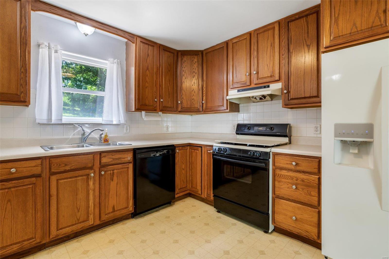 1805 Rainbow Dr
