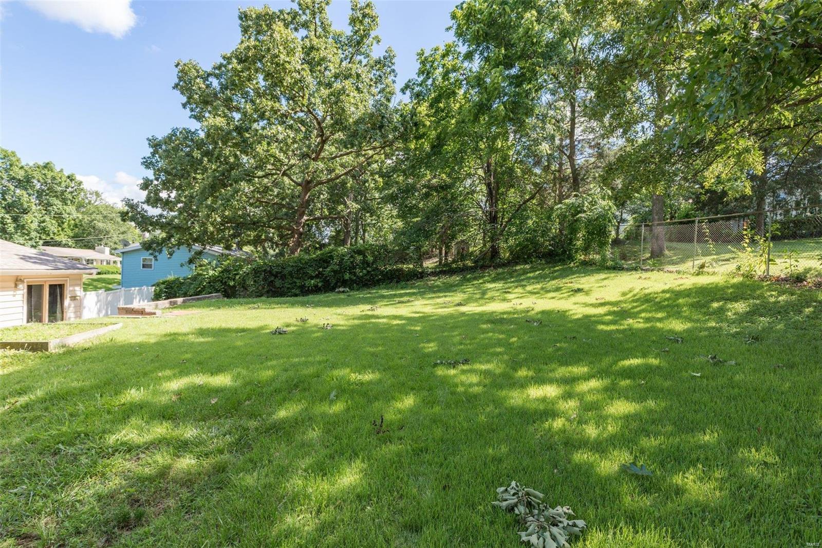 1805 Rainbow Dr