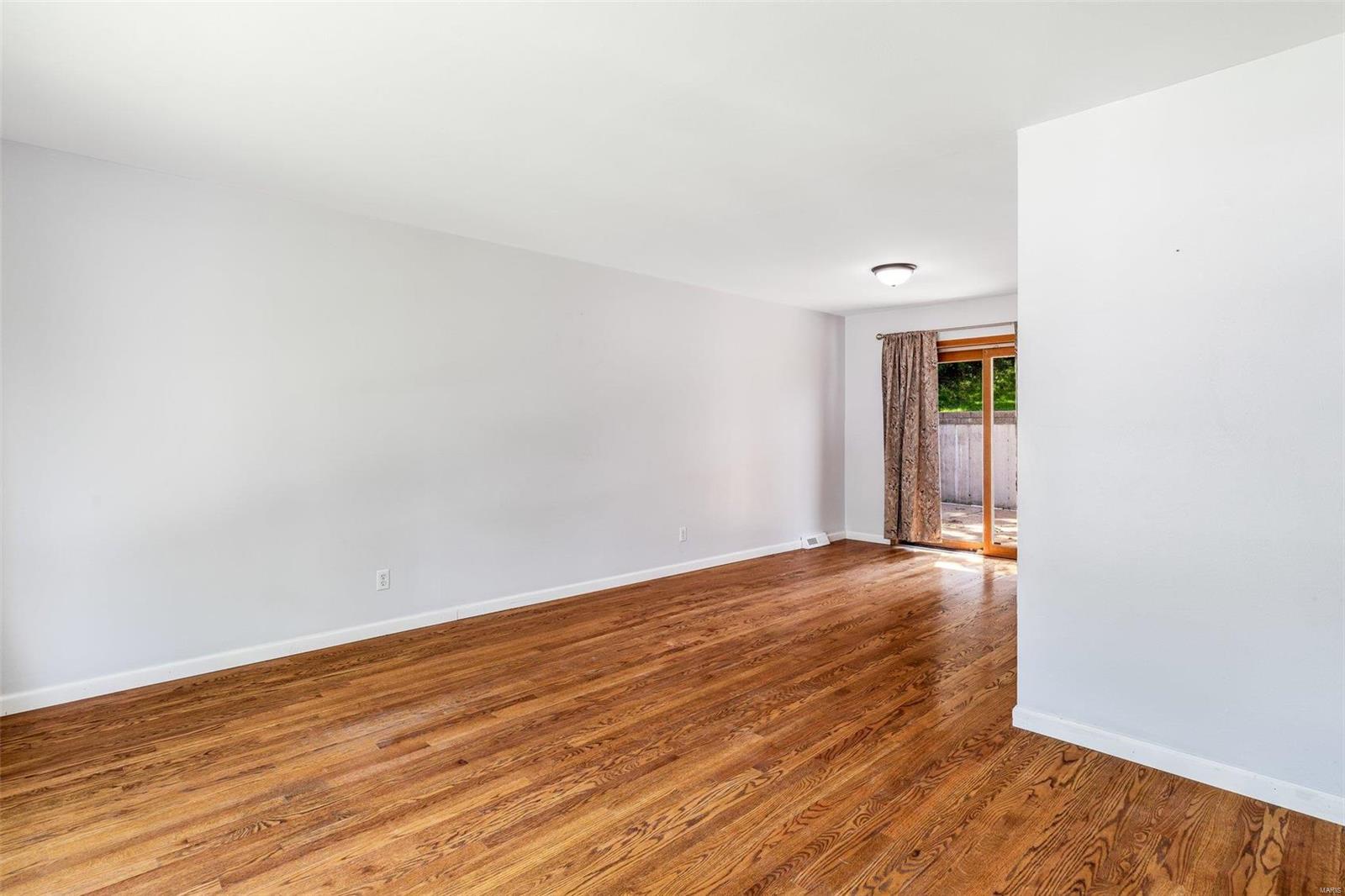1805 Rainbow Dr