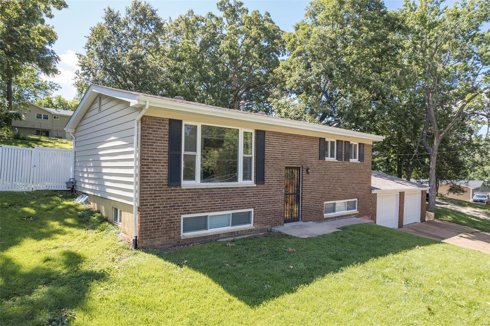 1805 Rainbow Dr