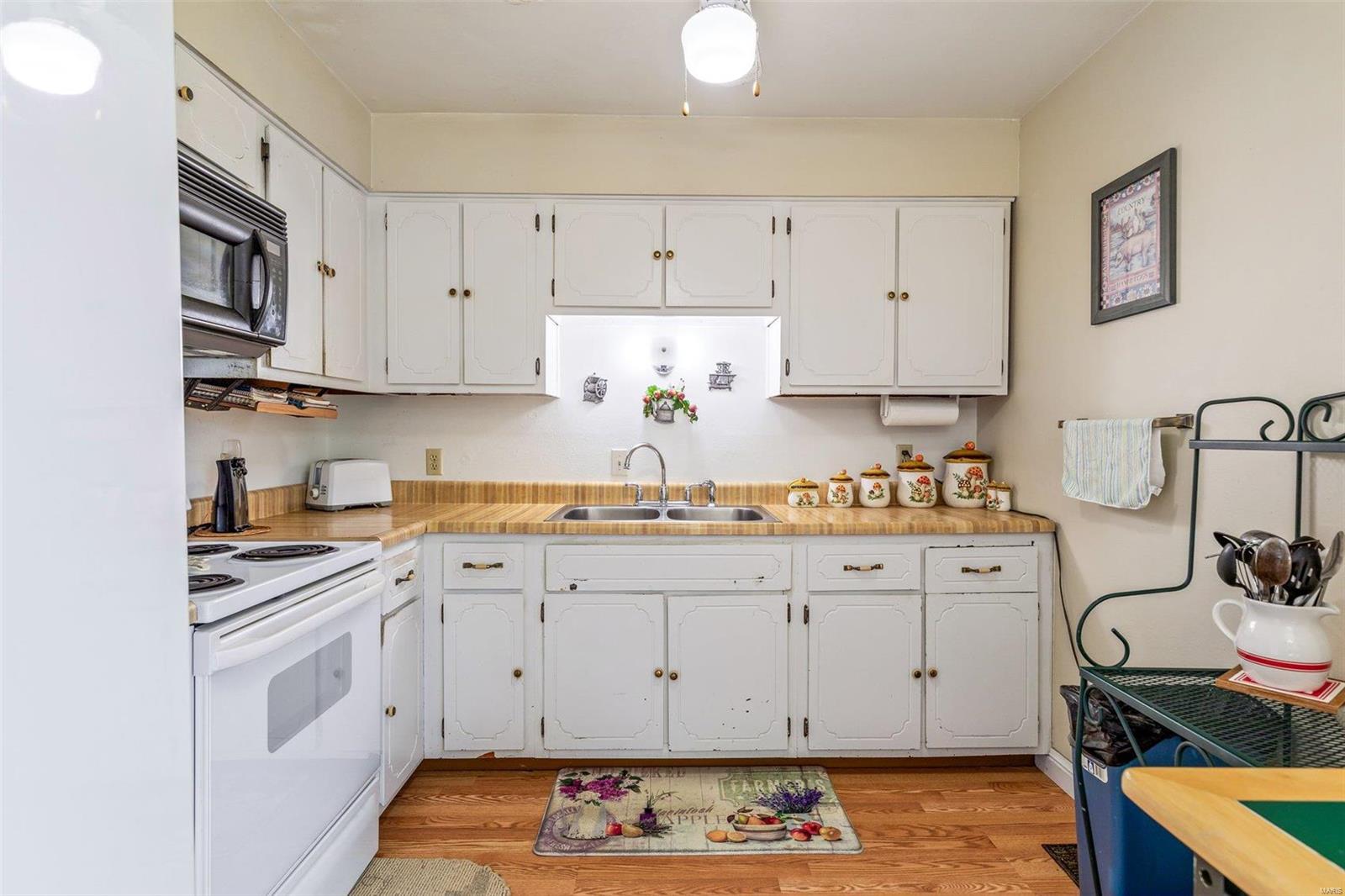 4800 Charbond Dr.