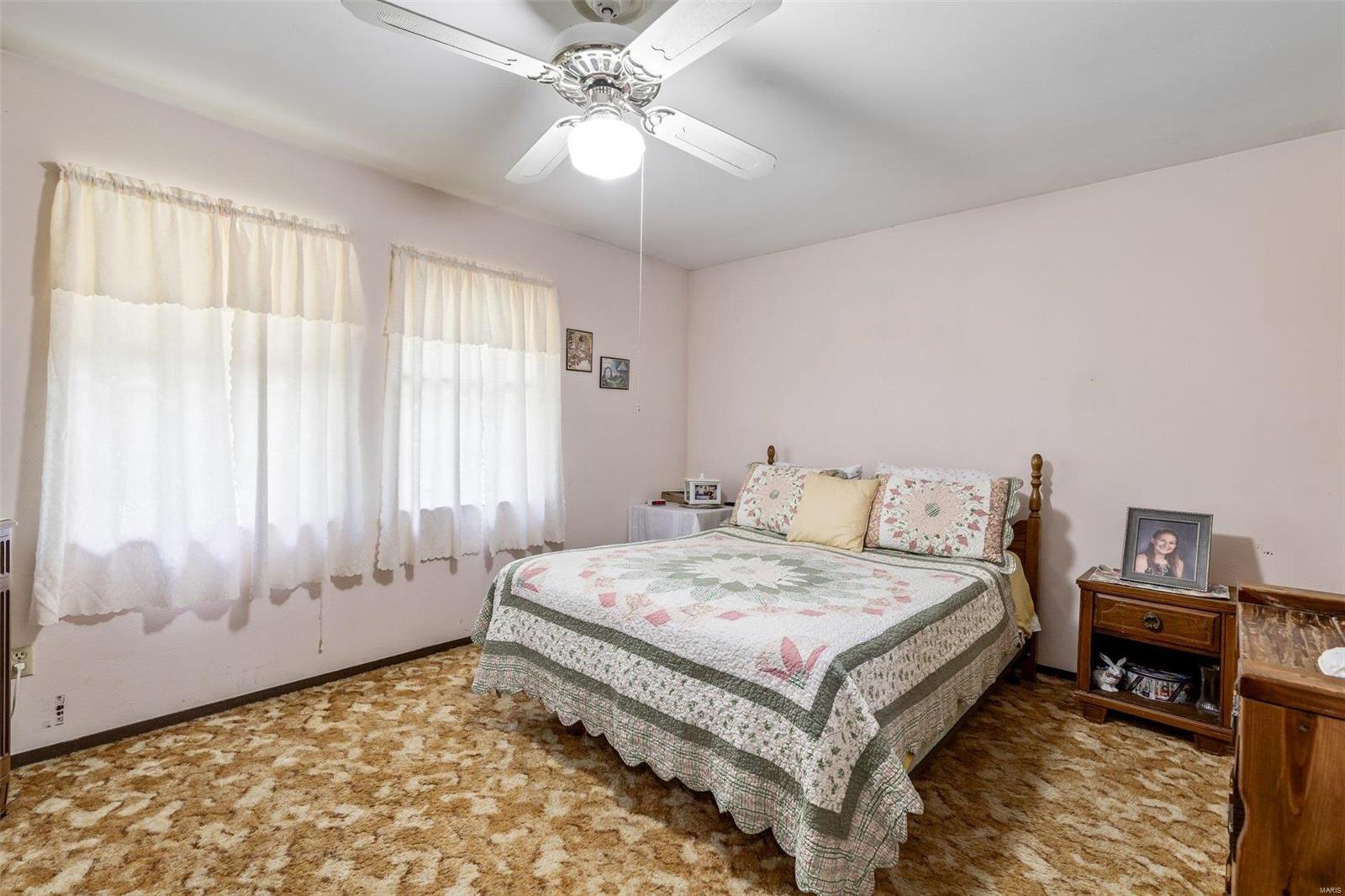 4800 Charbond Dr.