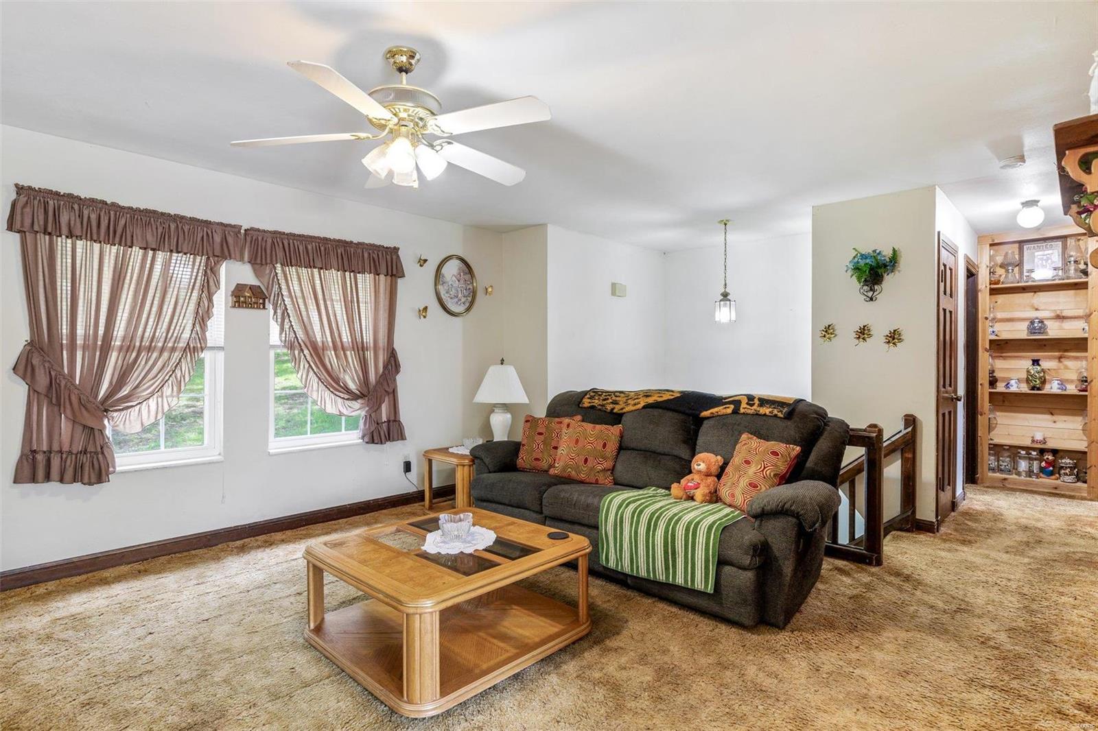 4800 Charbond Dr.